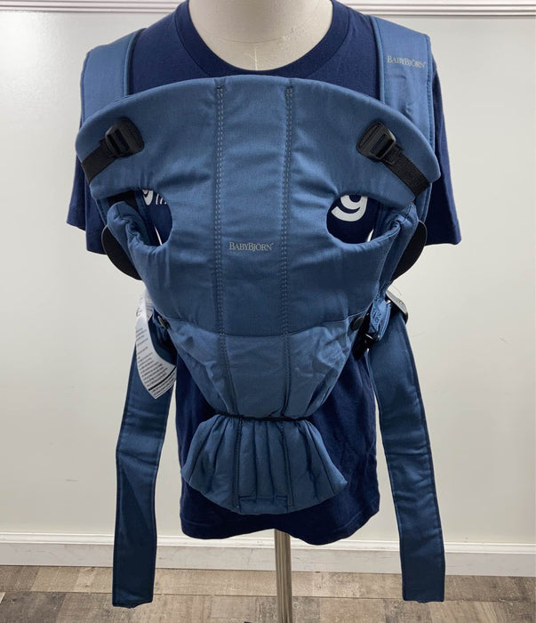 Shop BabyBjorn Baby Carrier Mini, Vintage Indigo Woven at GoodBuy Gear