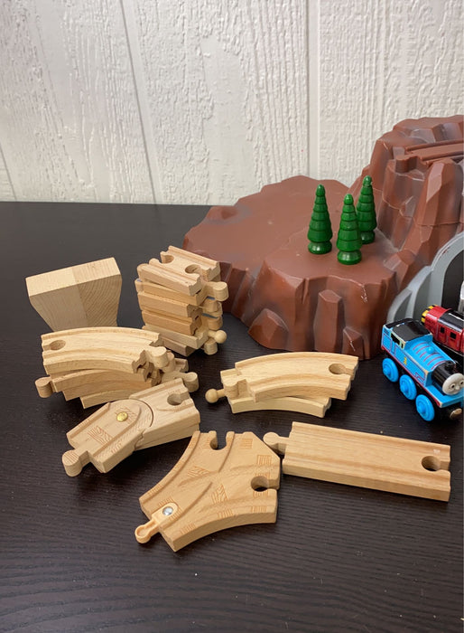 secondhand BUNDLE Trains And Tracks, Thomas & Friends