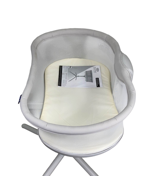 secondhand Halo Bassinest Swivel Sleeper 3.0, Grey