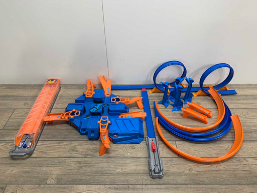 Shop BUNDLE Hot Wheels Track at GoodBuy Gear