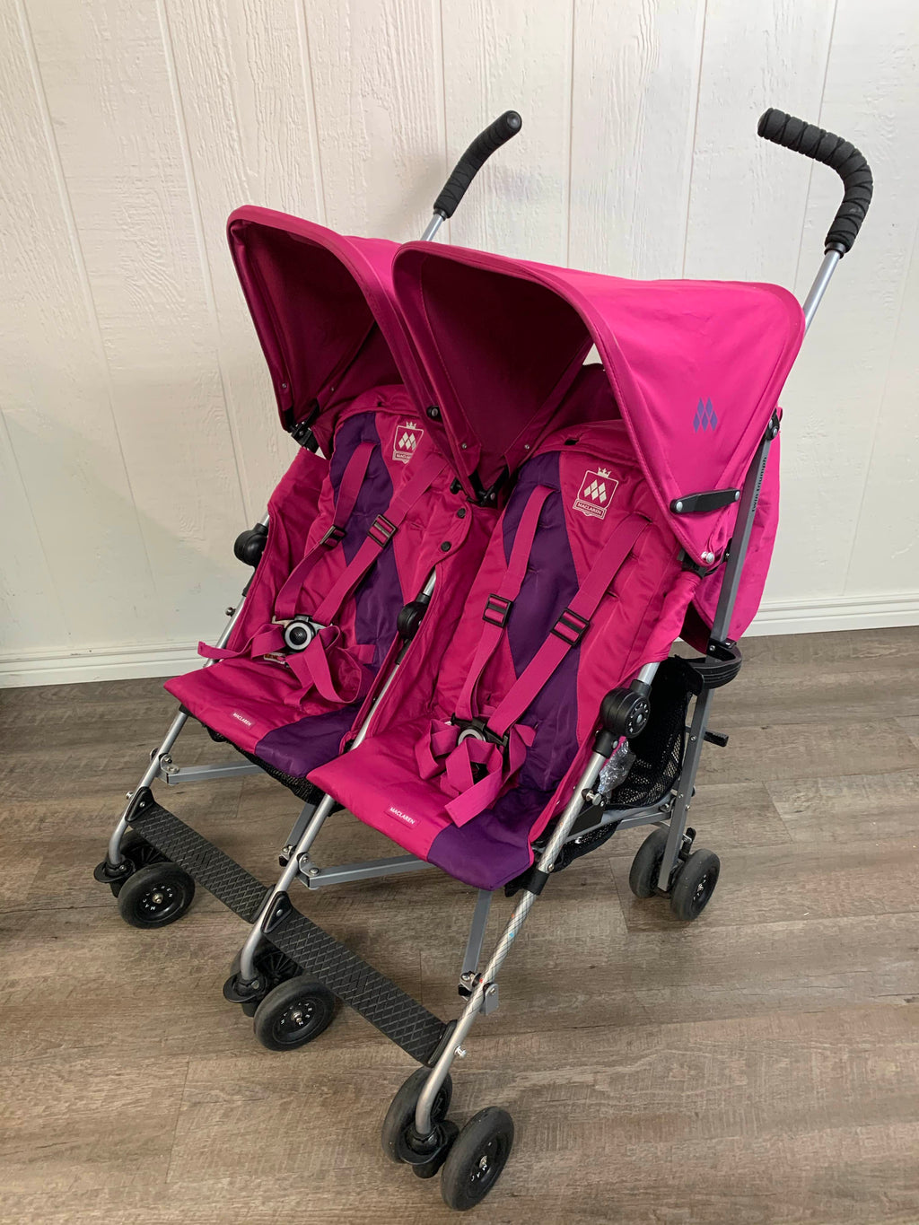 MacLaren Twin Triumph Stroller, Festival Fuchsia