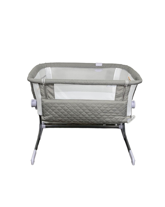 used Baby Delight Beside Me Somni Deluxe Bassinet and Beside Sleeper