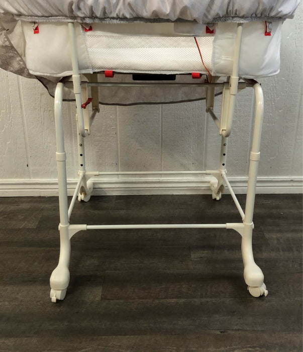 used Simmons Kids Deluxe Gliding Bassinet