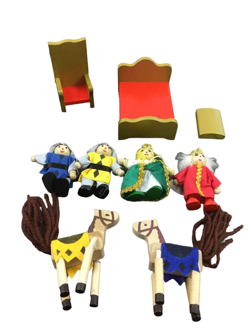 used Melissa & Doug Castle Wooden Figure Set