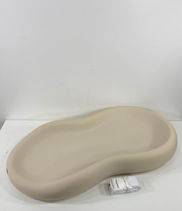 Shop Keekaroo Peanut Changing Pad, Vanilla at GoodBuy Gear