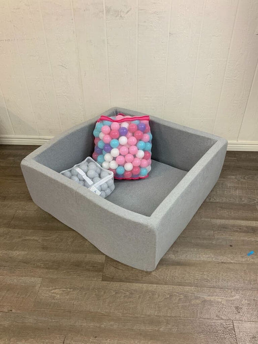 Wonder Space Square Ball Pit And Balls