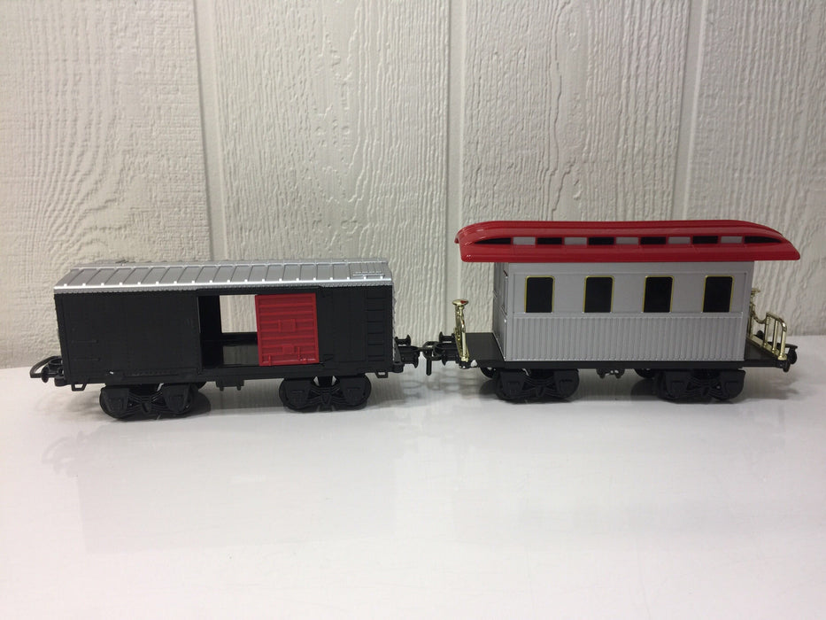 FAO Schwarz 75-Piece Motorized Train Set